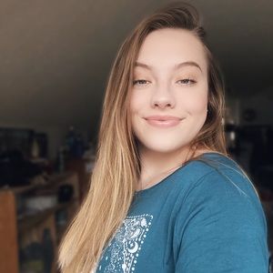 Meet your Posher, Makiah